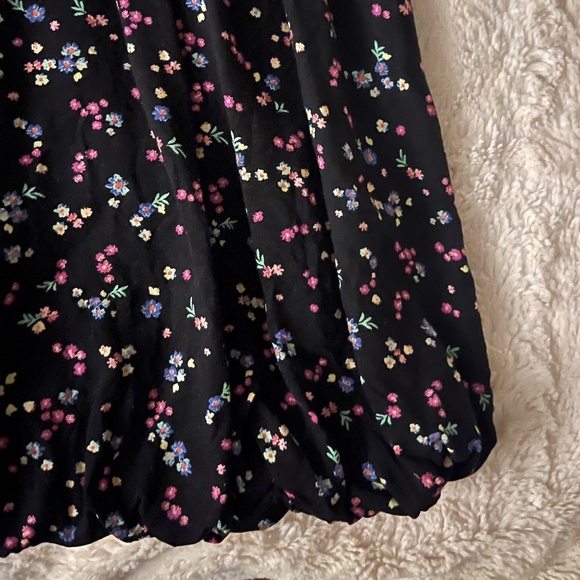 Girls dress - Picture 2 of 6